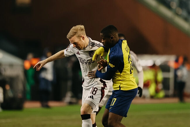 Màn so tài Ajax và Celtic