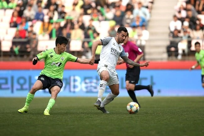 Màn so tài Jeonbuk Hyundai Motors vs Gangwon FC