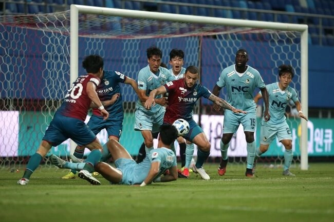 Màn so tài Ulsan Hyundai vs Daejeon Citizen